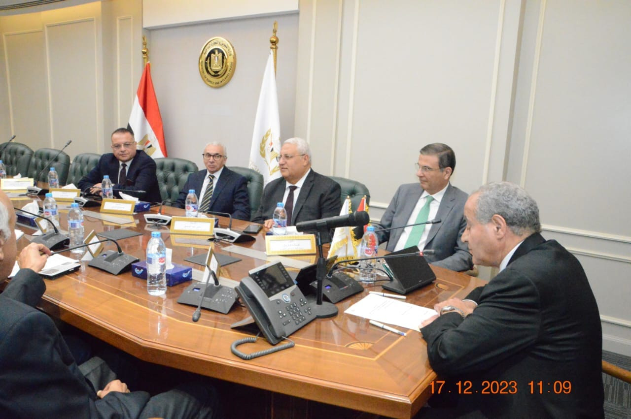 وزير التموين
