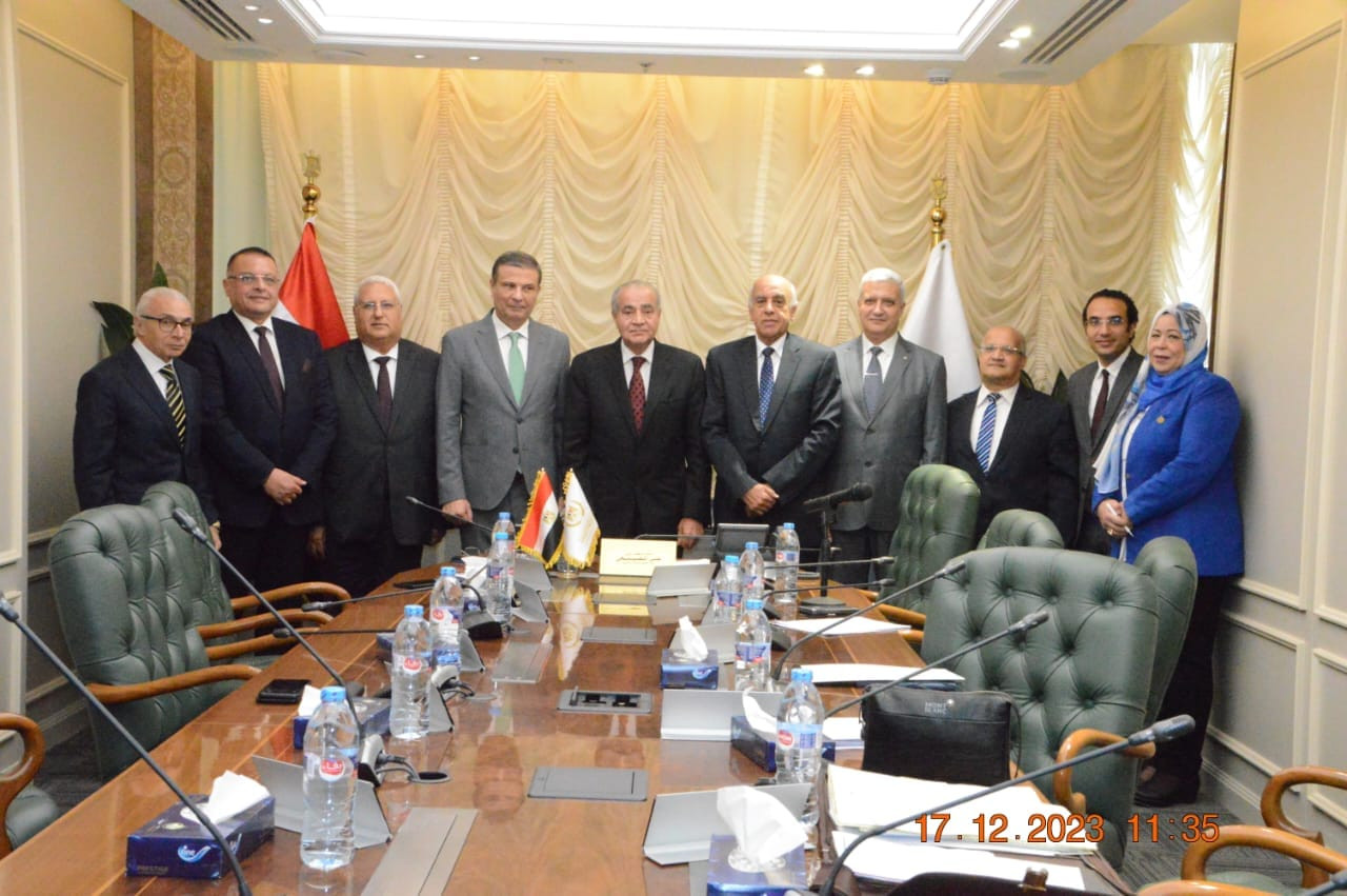 وزير التموين
