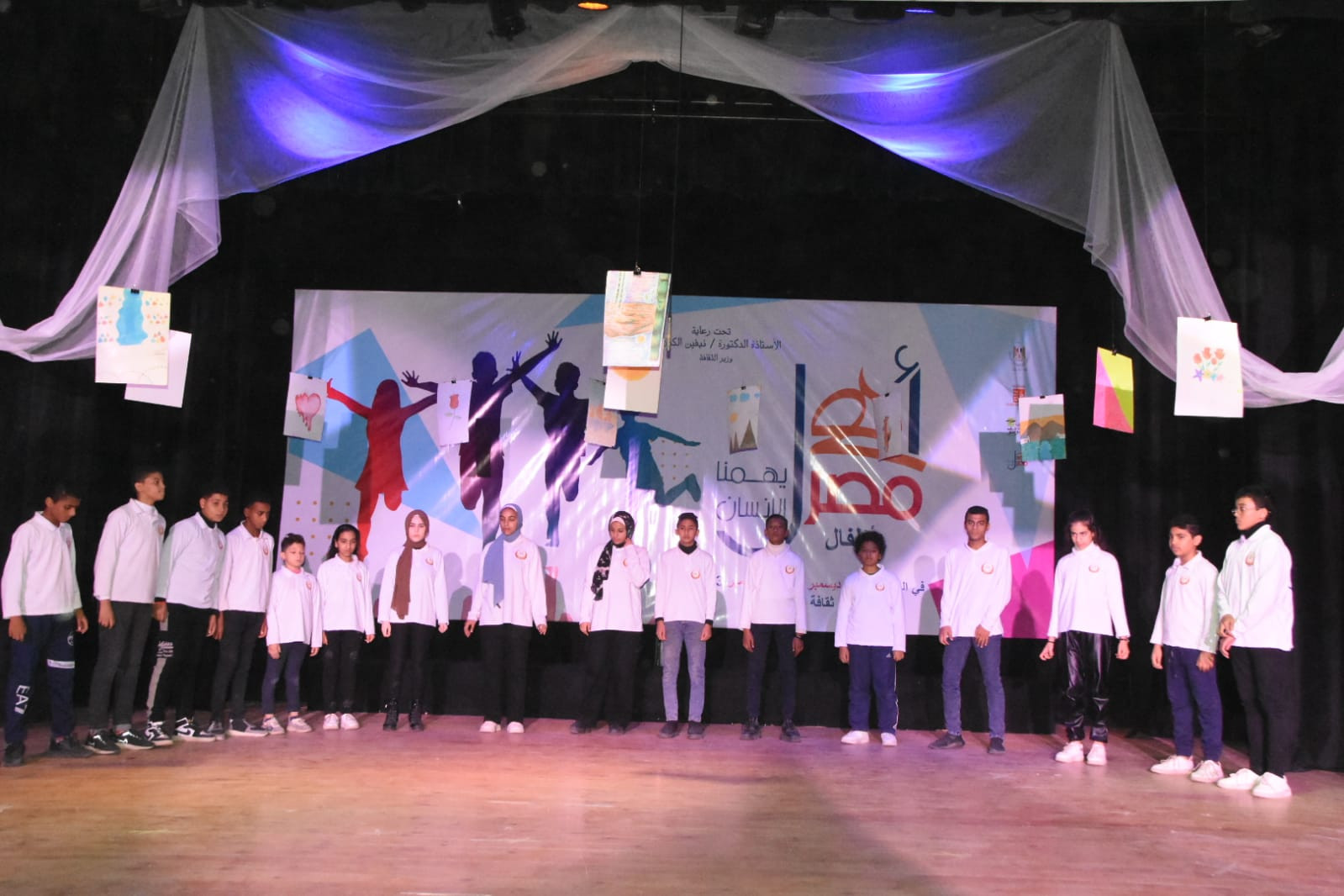 وزيرة الثقافة