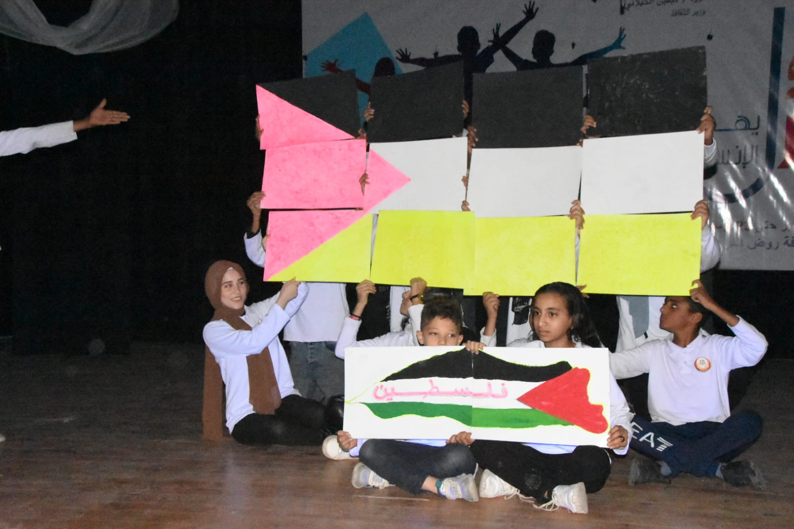 وزيرة الثقافة