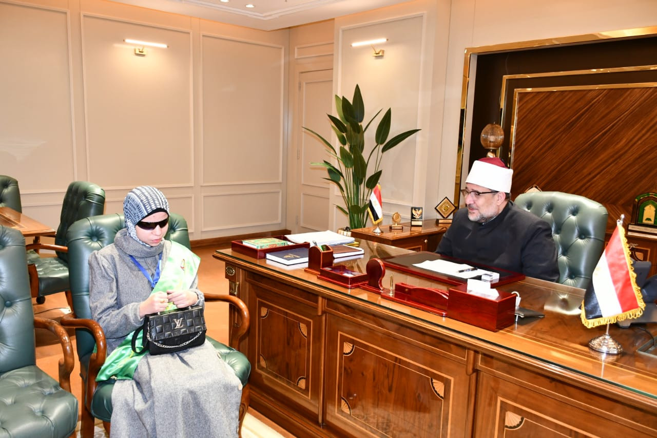 وزير الأوقاف يستقبل الفائزين بمسابقة القران الكريم