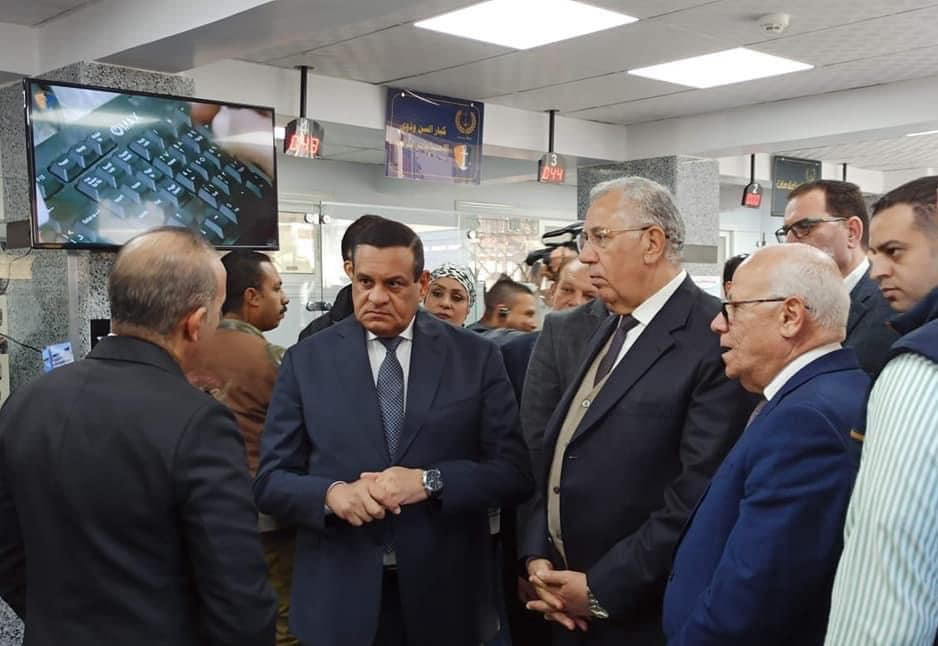 امنة والقصير