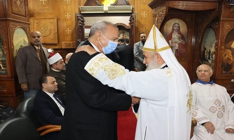 محافظ القليوبية يشهد قداس عيد الميلاد المجيد بكنيسة السيدة العذراء ببن