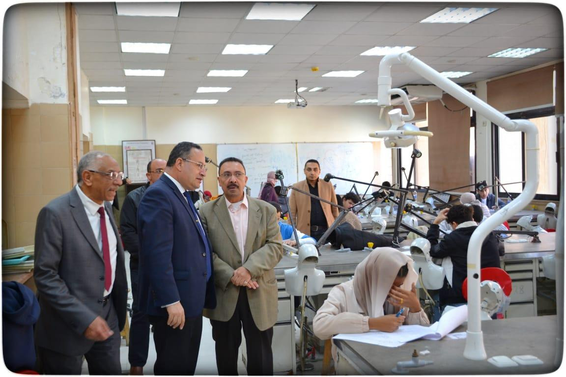 رئيس جامعة الإسكندرية