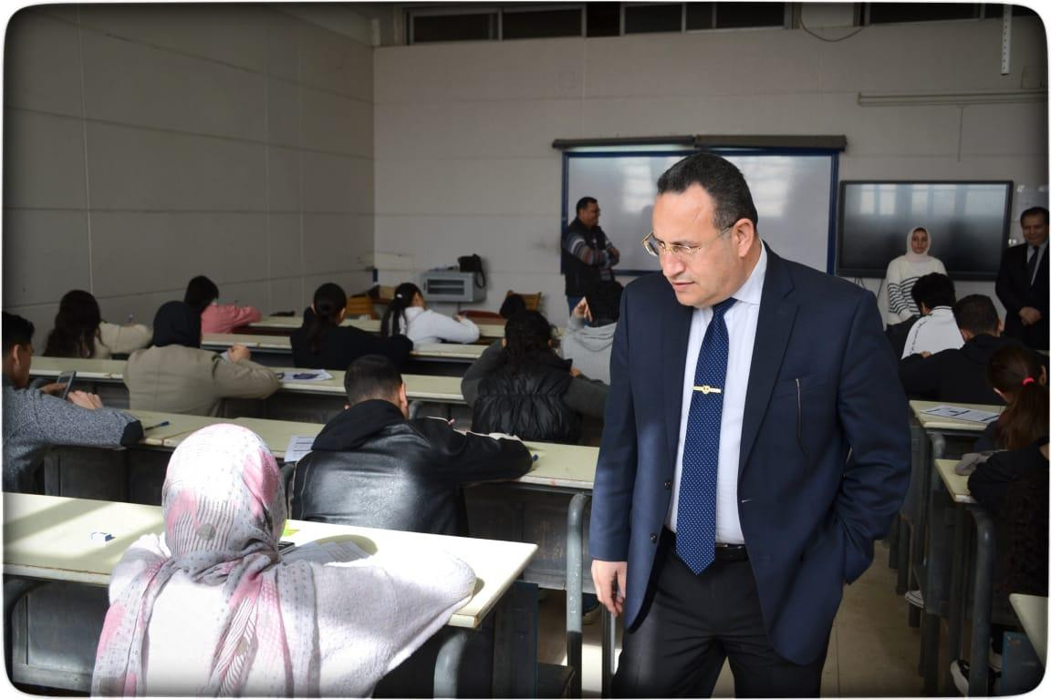 رئيس جامعة الإسكندرية