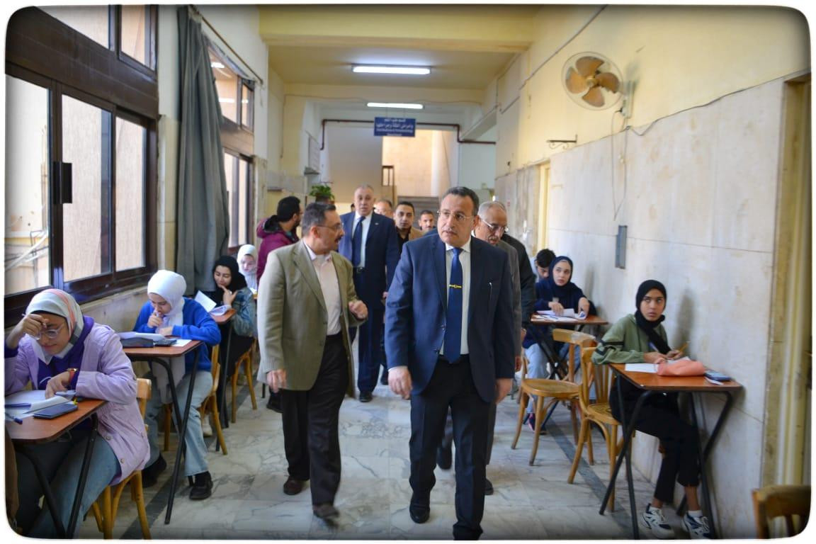 رئيس جامعة الإسكندرية