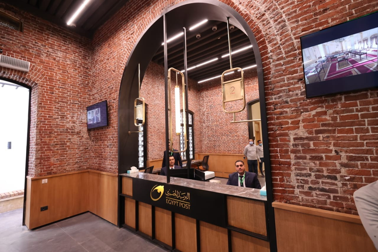 وزير الاتصالات