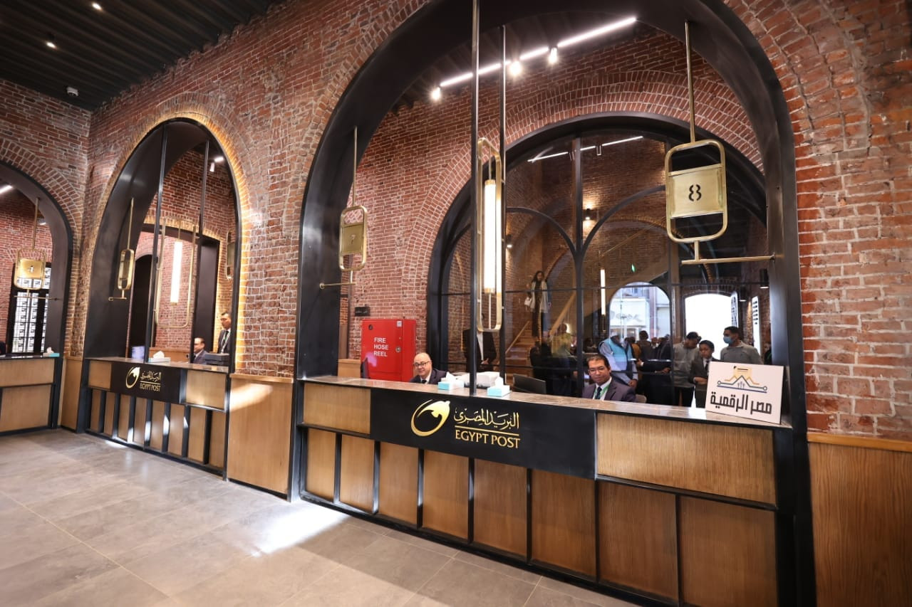 وزير الاتصالات