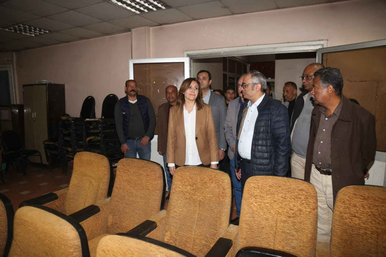 وزيرة الثقافة في اسوان