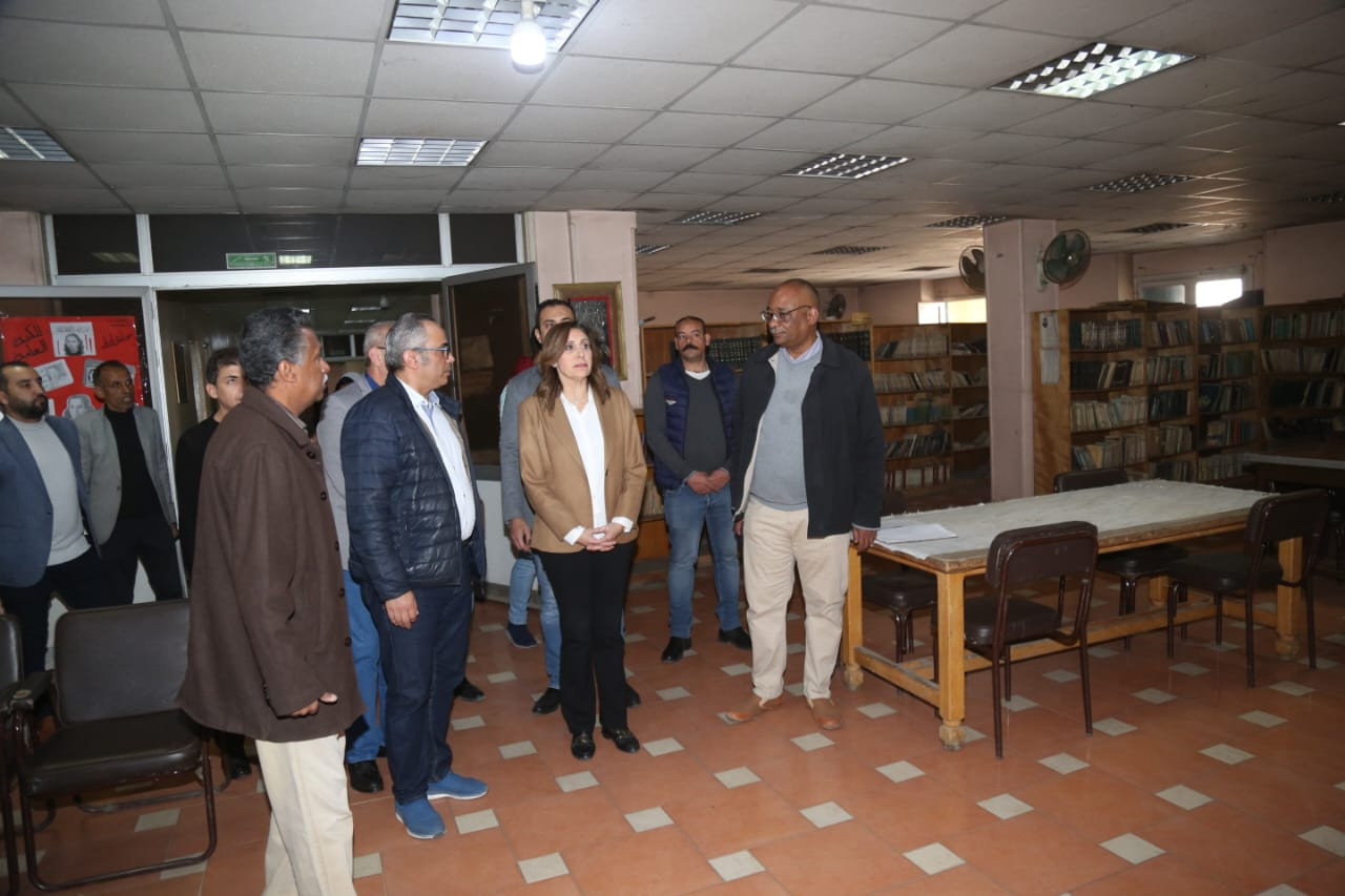 وزيرة الثقافة في اسوان