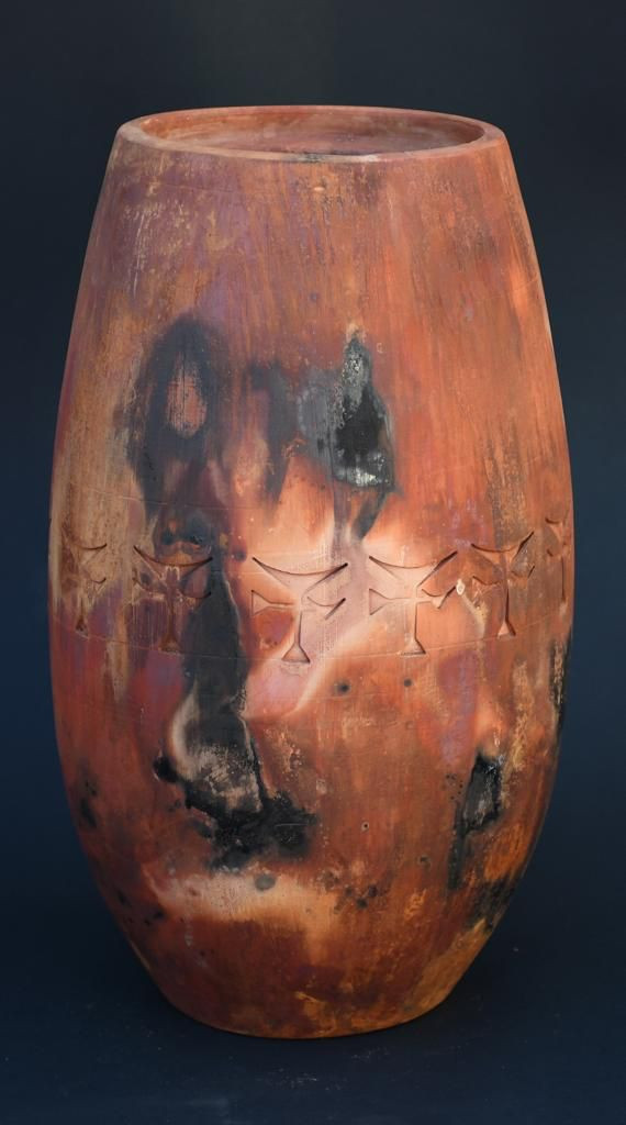 خزفيات وجداريات صالحة المصري