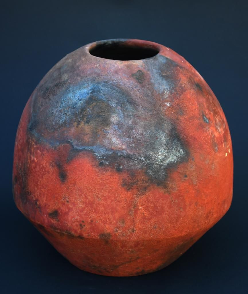 خزفيات وجداريات صالحة المصري