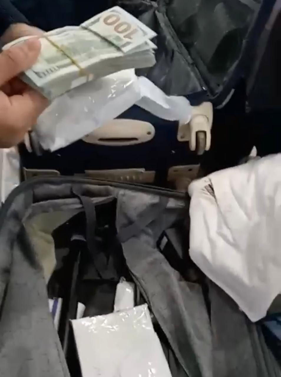 جمارك مطار القاهرة الدولي