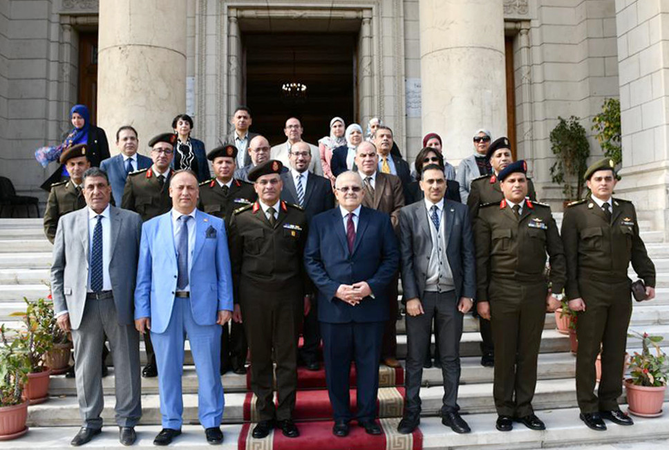 إدارة الحرب الكيميائية وجامعة القاهرة