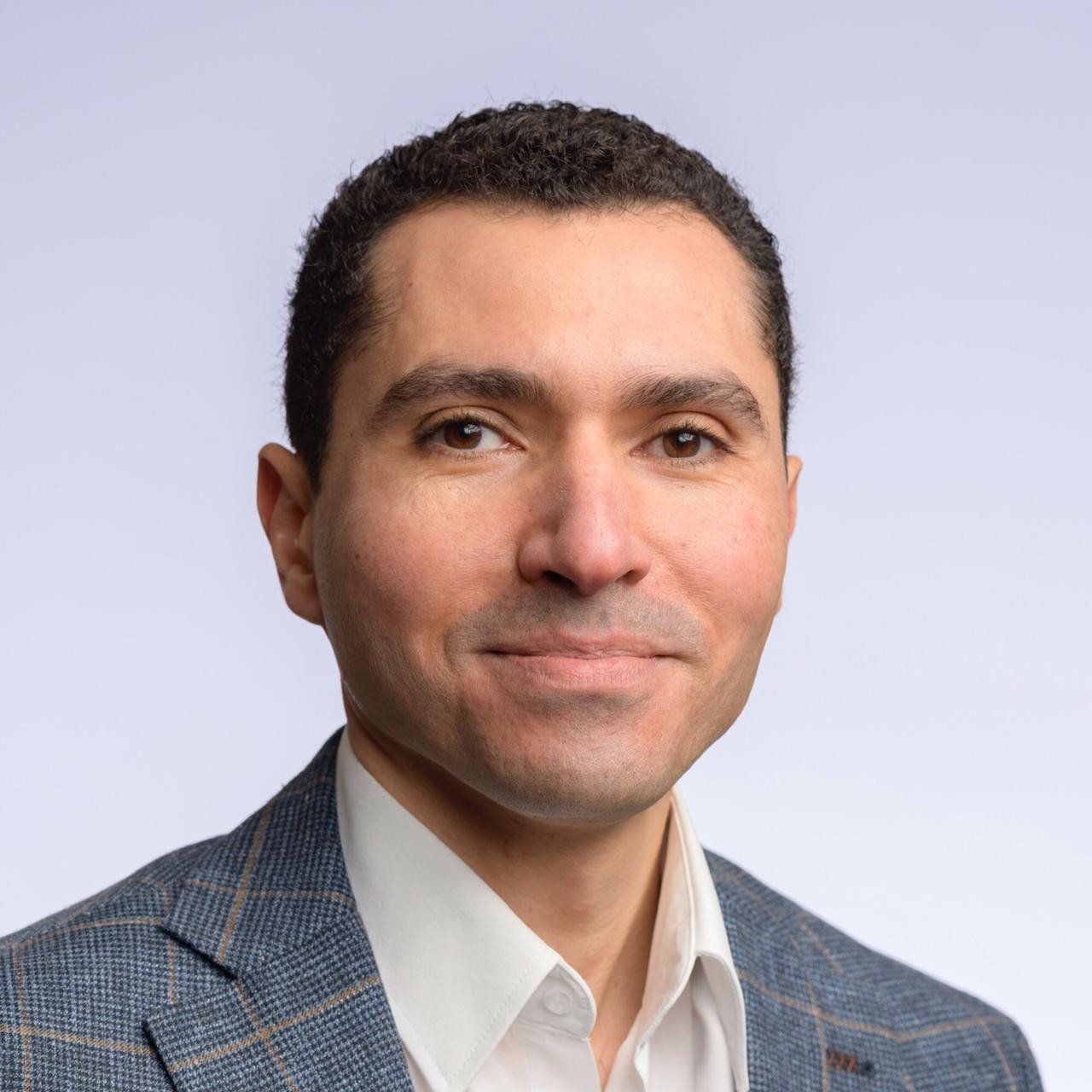 د.اسلام خليل