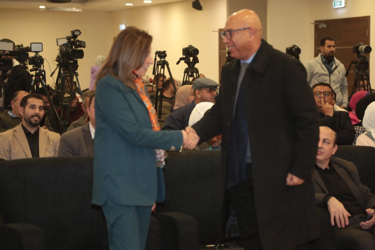 وزيرة الثقافة ويوم فلسطين