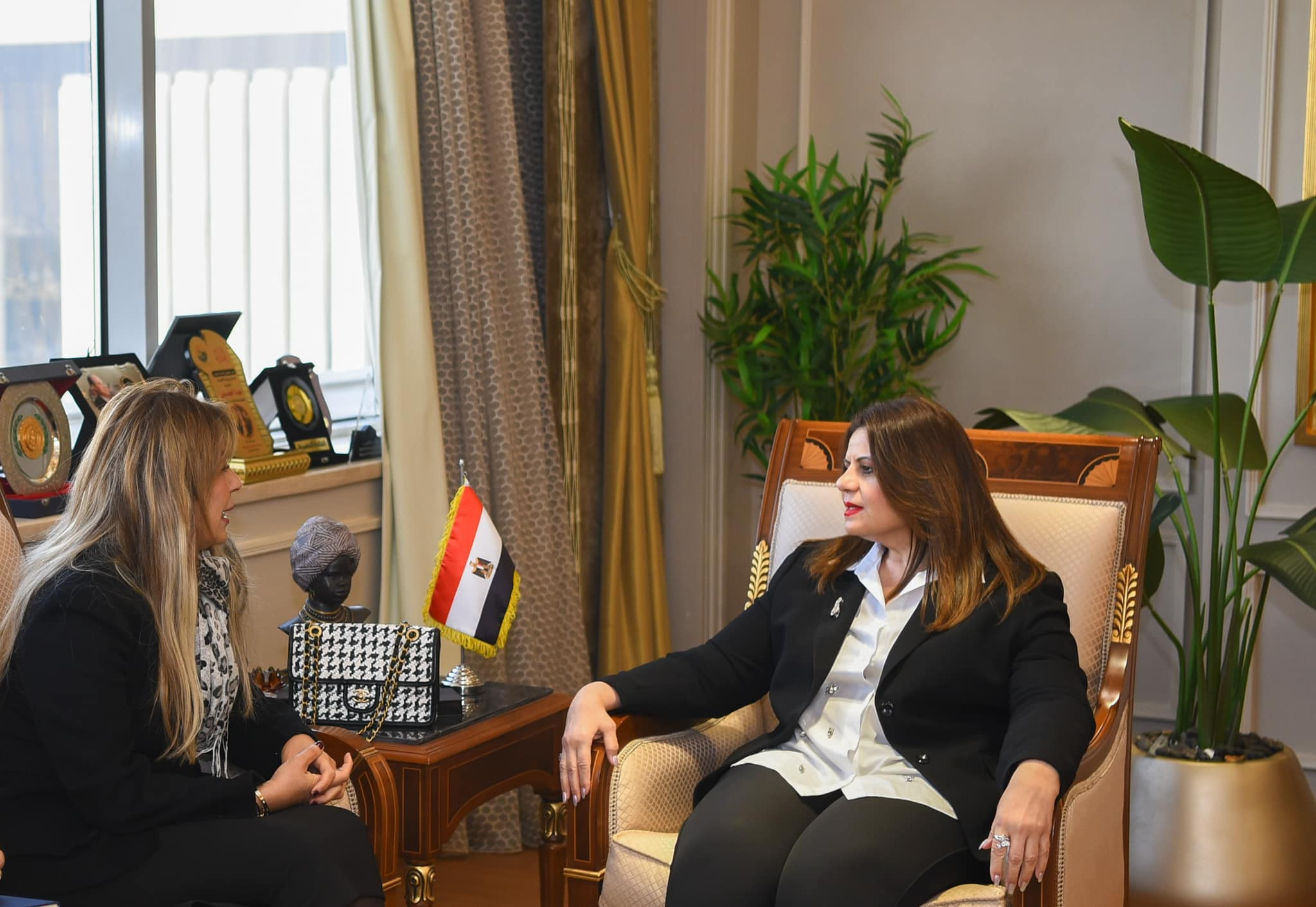 وزيرة الهجرة