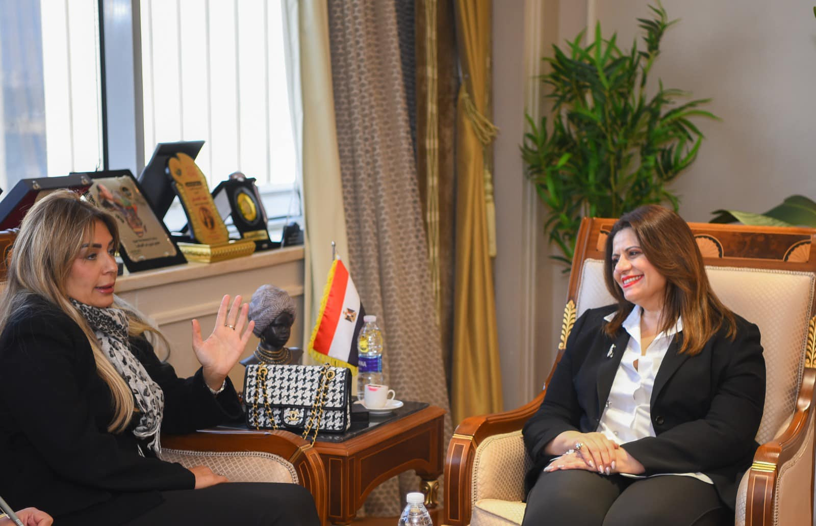 وزيرة الهجرة