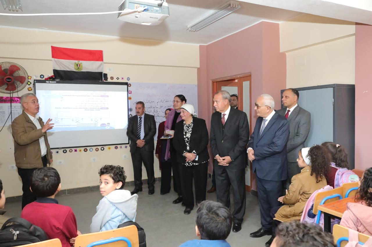 وزير التعليم ومحافظ القليوبية