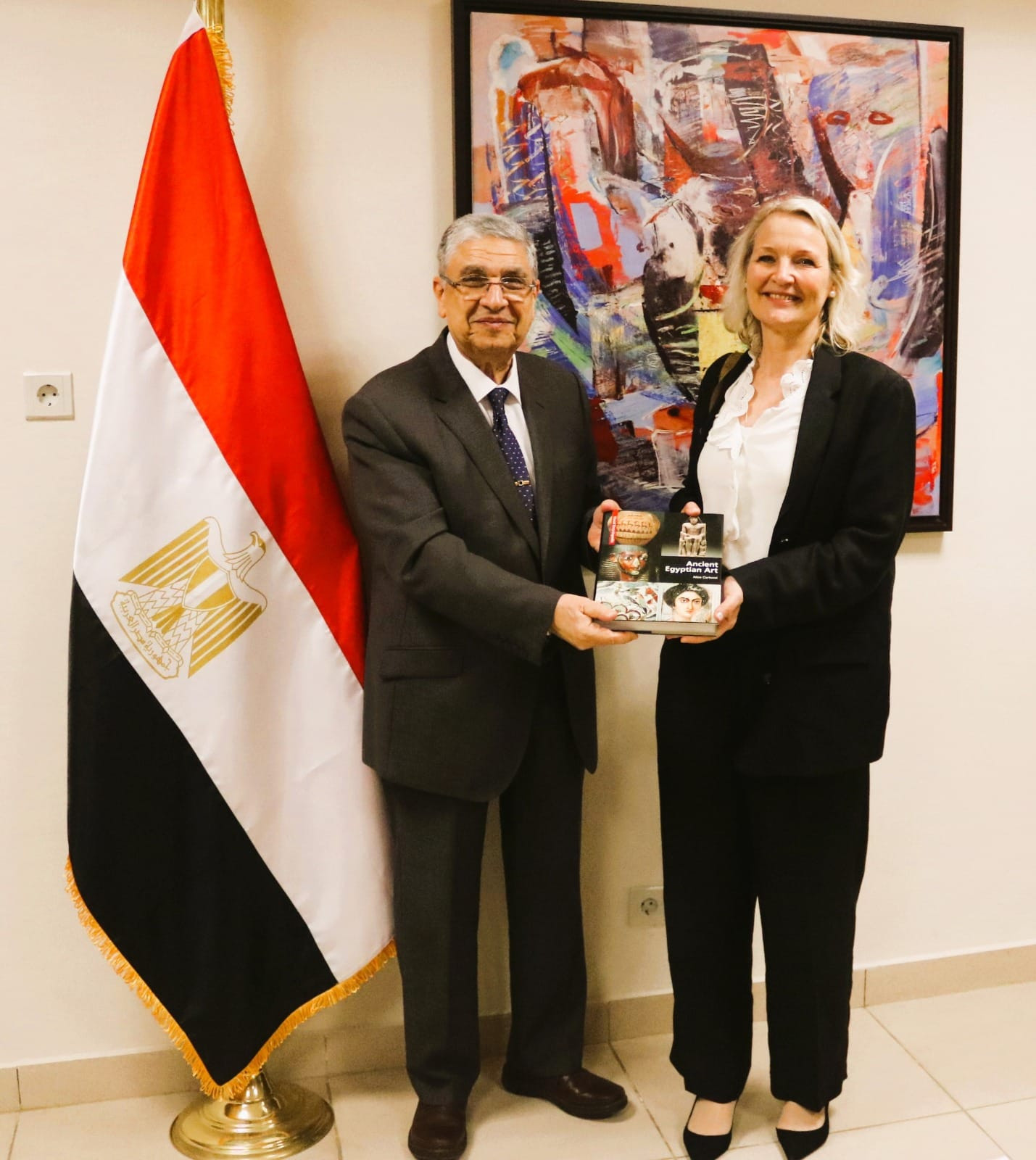 وزير الكهرباء والطاقة المتجددة يستقبل  مفوضة الطاقة الأوروبية