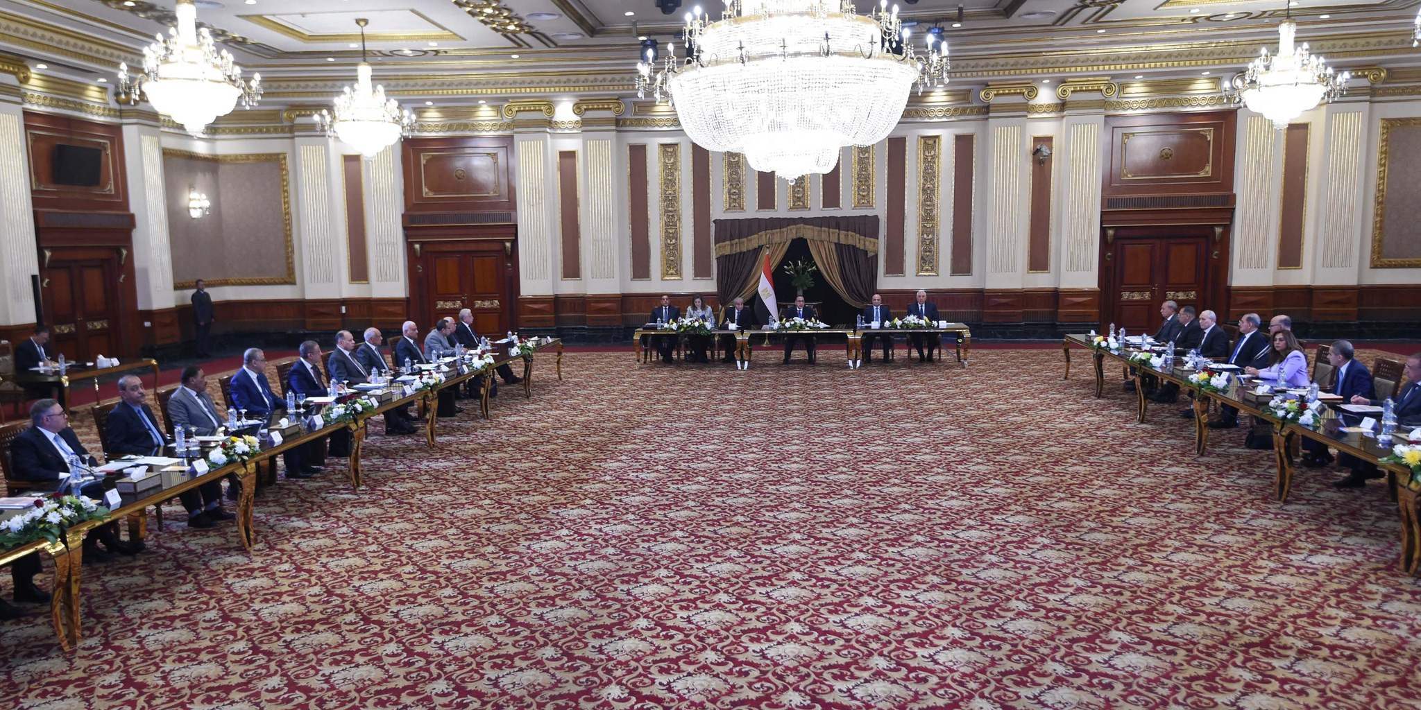 مدبولي يترأس اجتماع مجلس المحافظين