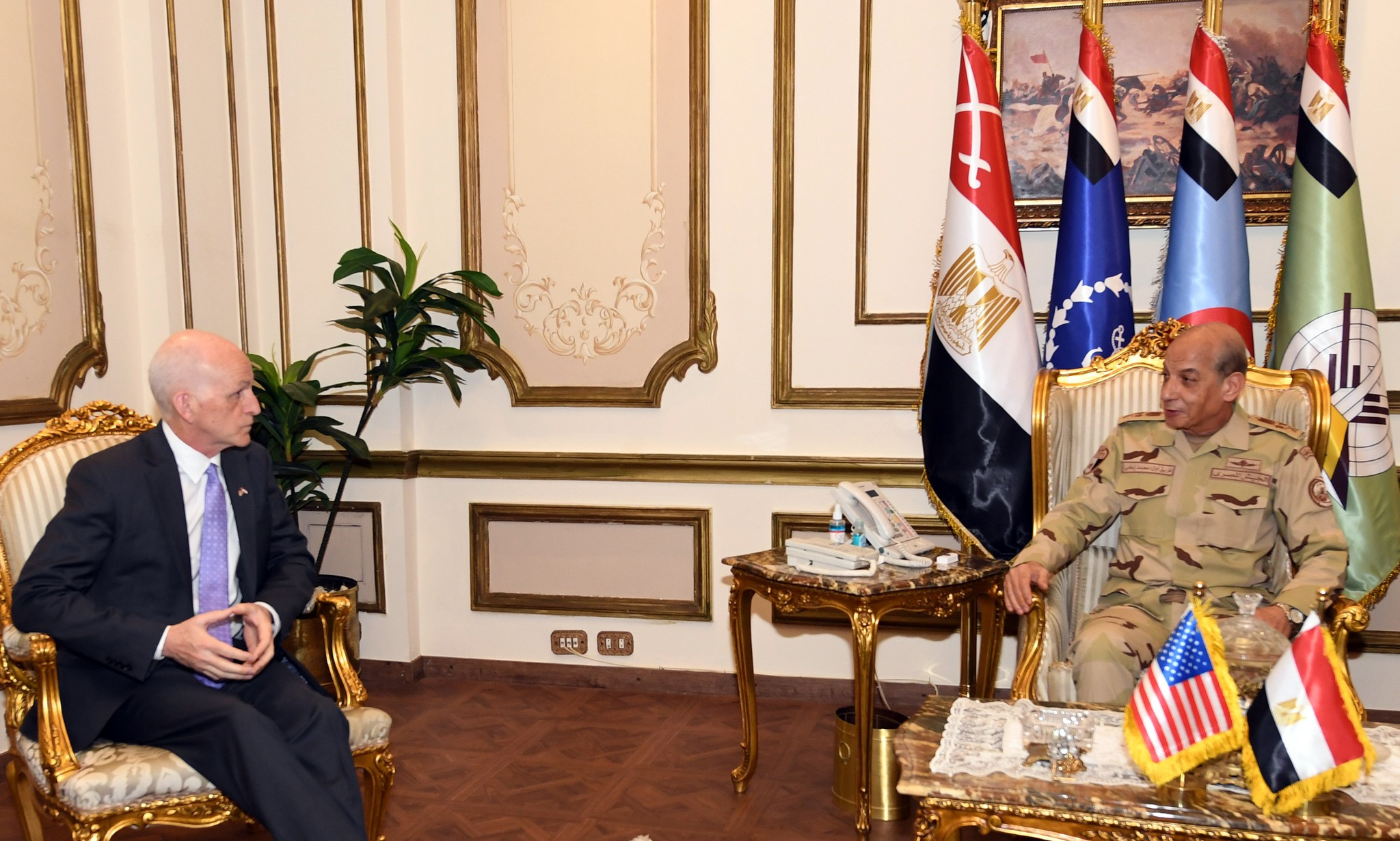 وزير الدفاع