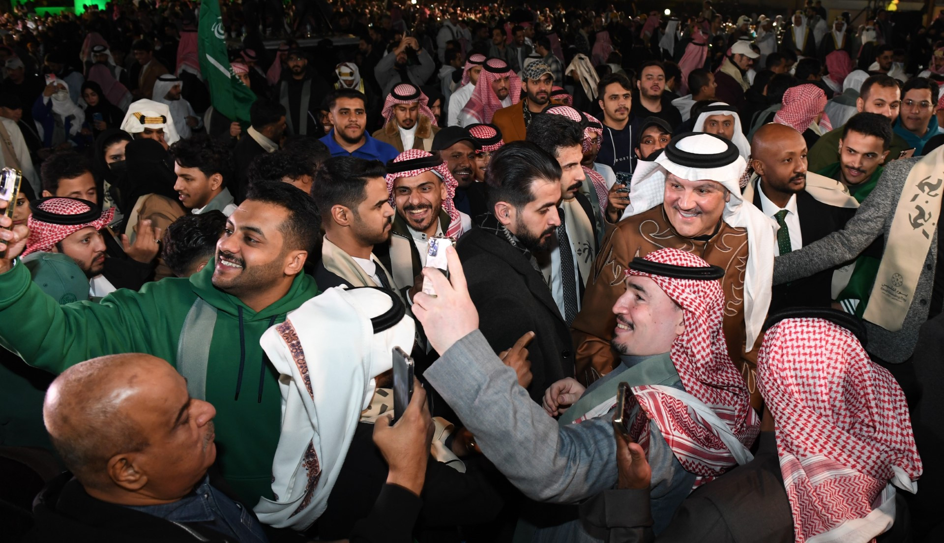 السفير السعودي أسامة نقلي