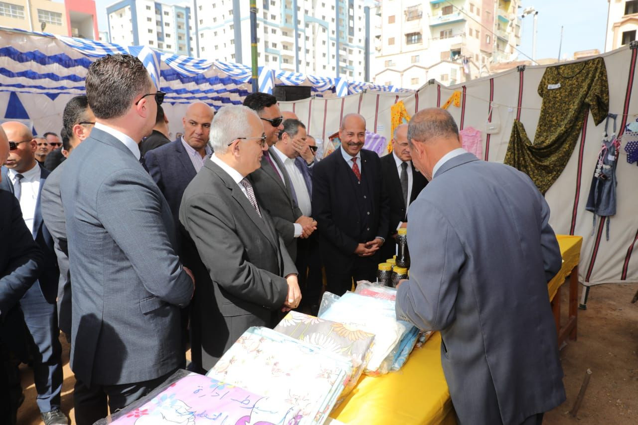 وزير والتعليم