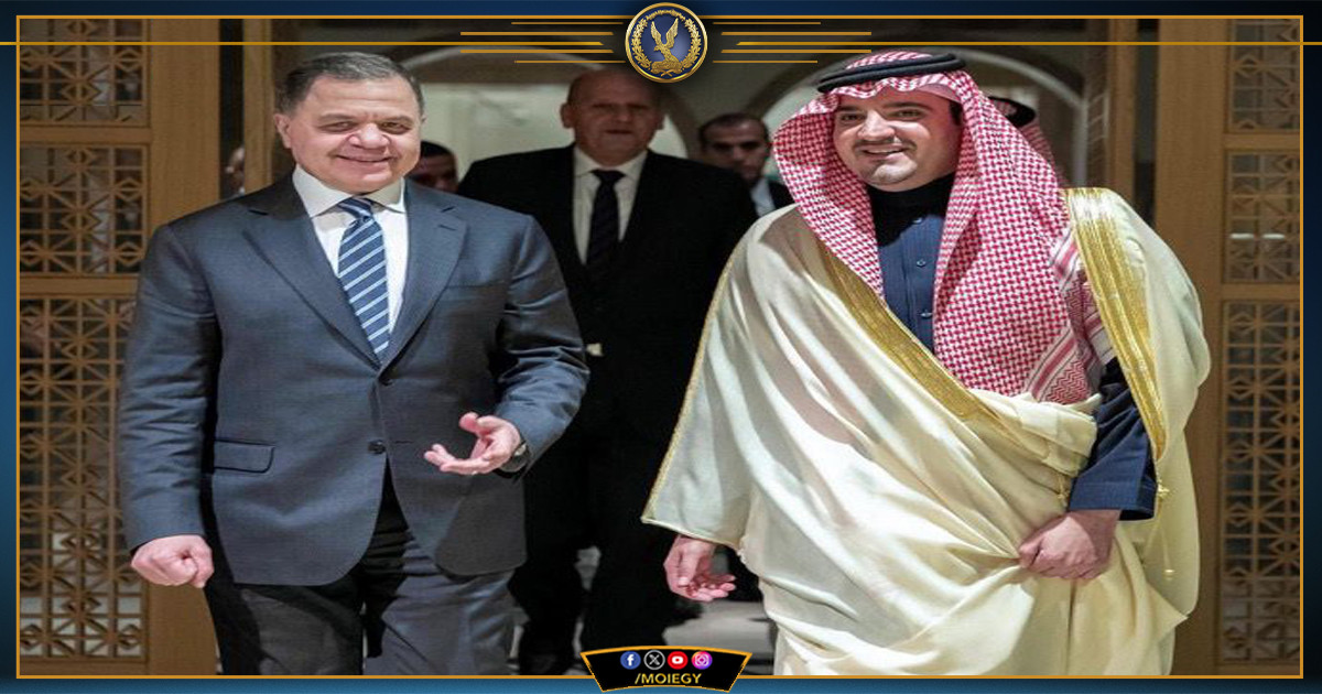 وزير الداخلية يجتمع مع عدد من نظرائه العرب