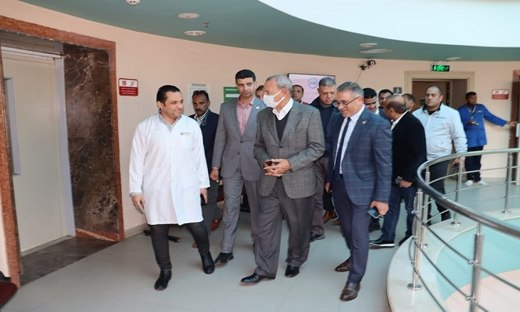 محافظ القليوبية يتفقد مستشفيات طوخ وبهتيم&lrm;