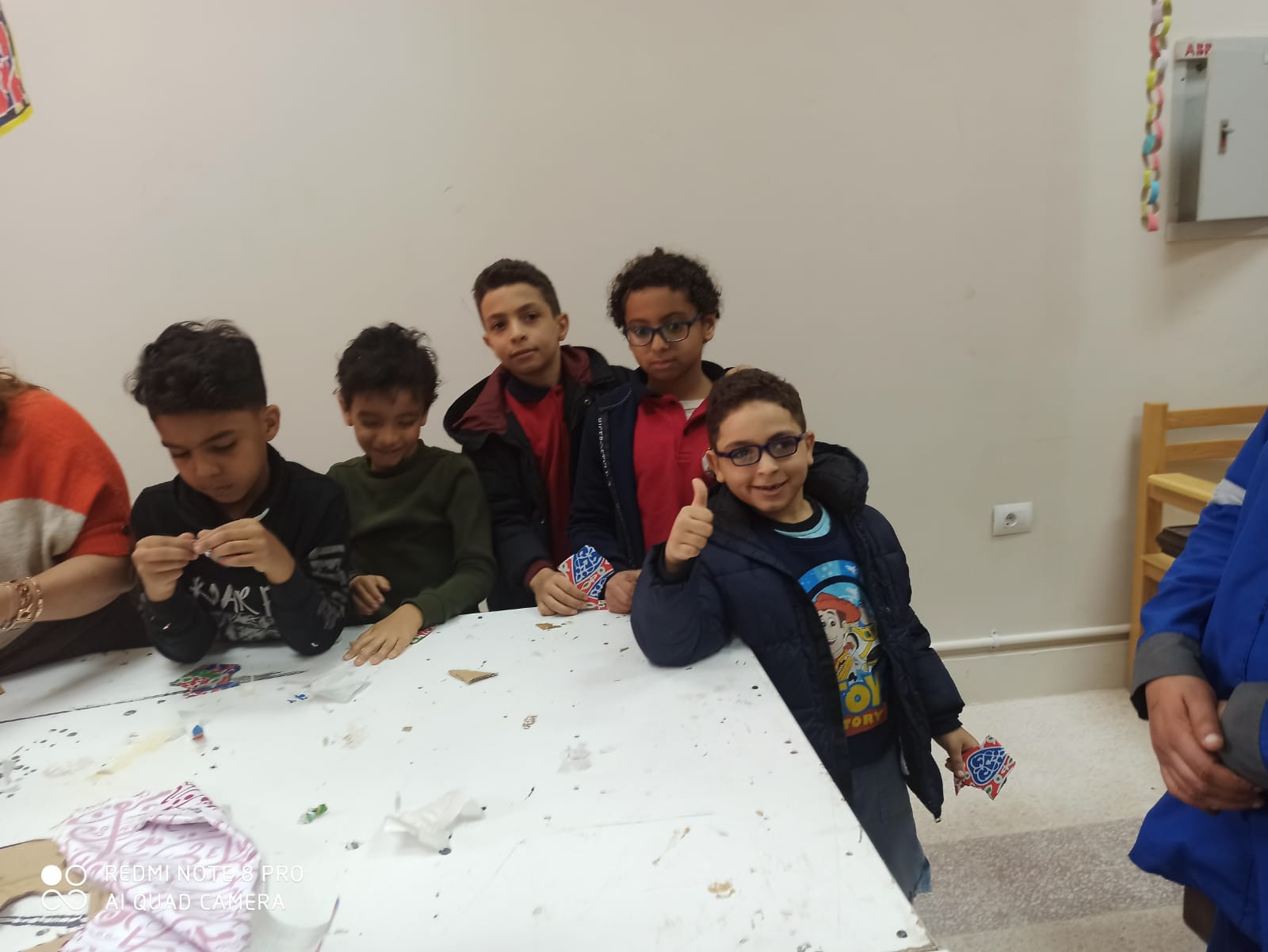 ورشة تصنيع زينة رمضان