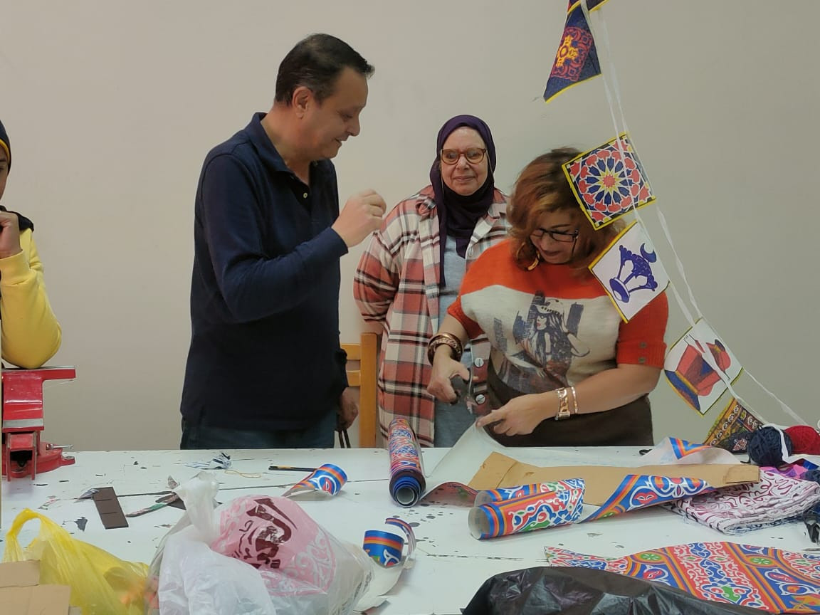 ورشة تصنيع زينة رمضان