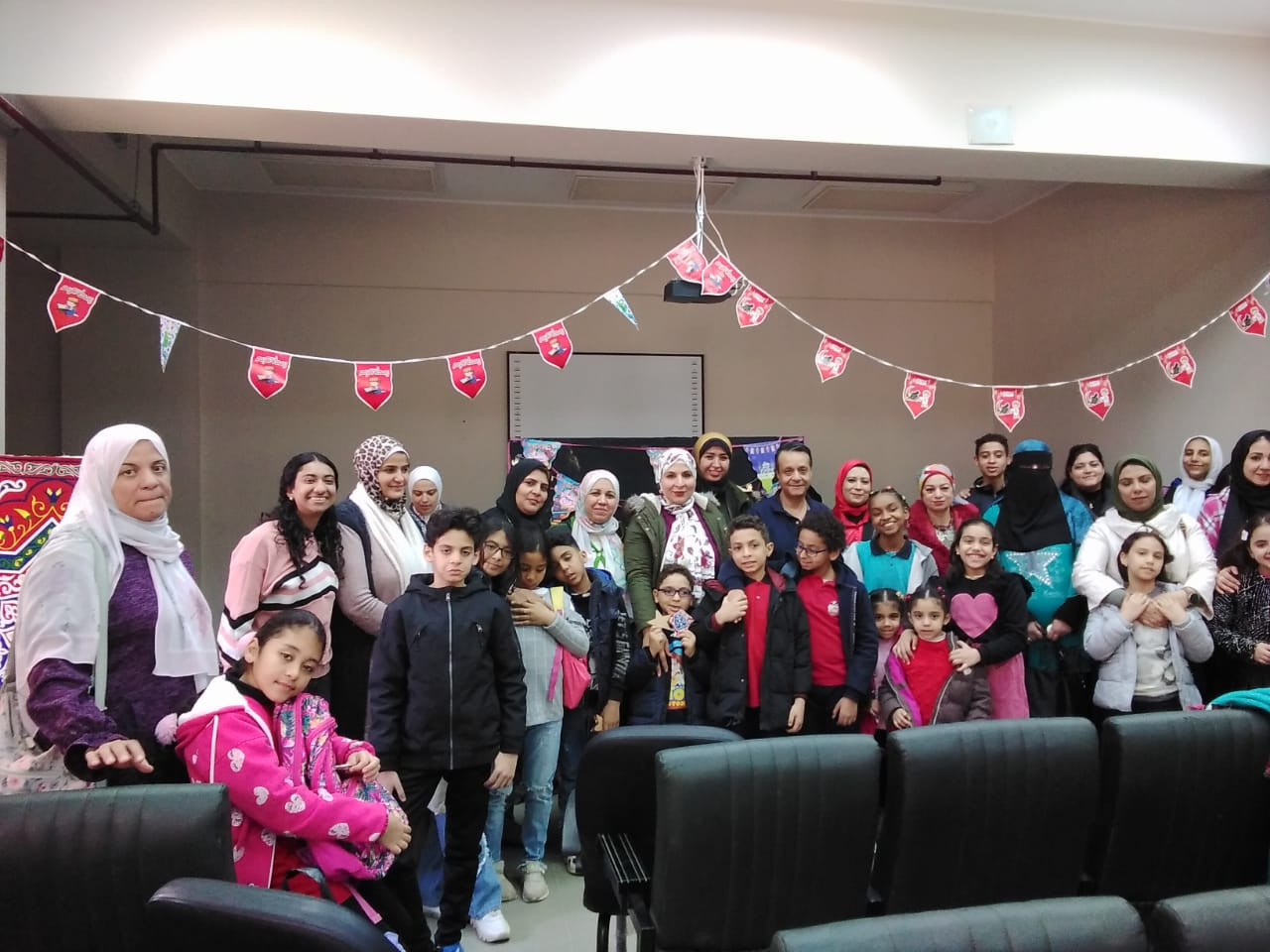 ورشة تصنيع زينة رمضان