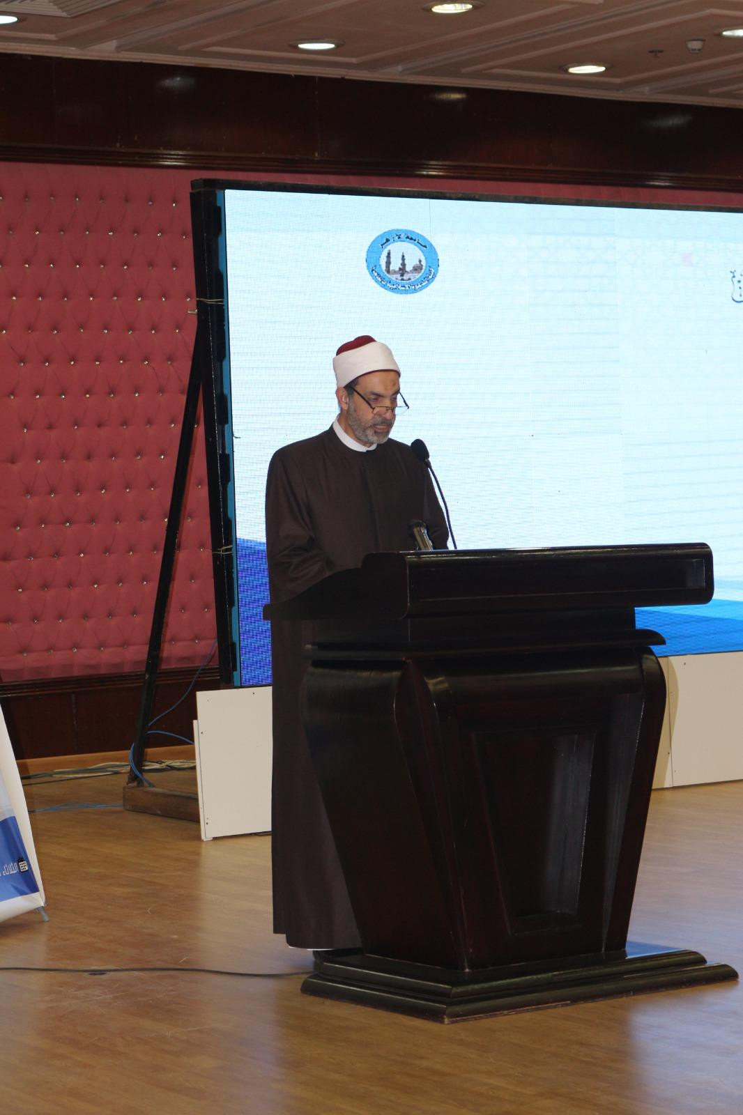 الدكتور علي فخر