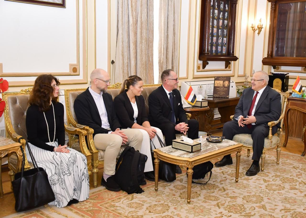 جامعة القاهرة