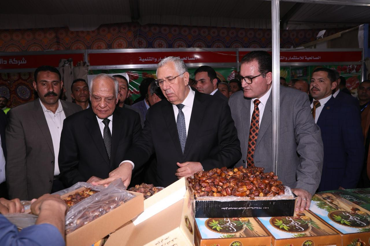 وزير الزراعة ومحافظ الجيزة