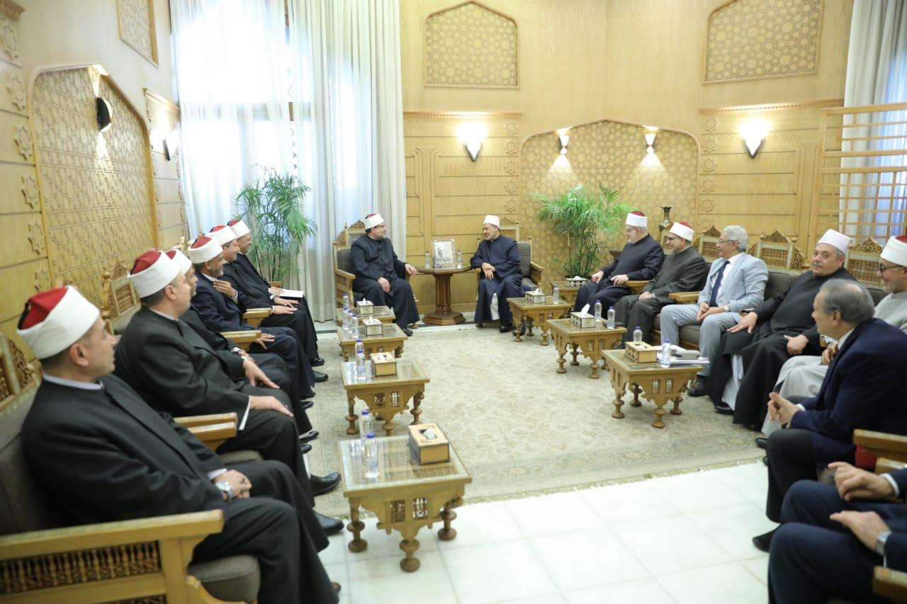 الإمام الأكبر ووزير الأوقاف