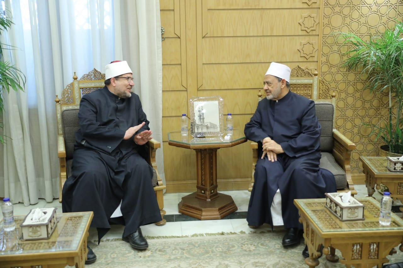 الإمام الأكبر ووزير الأوقاف