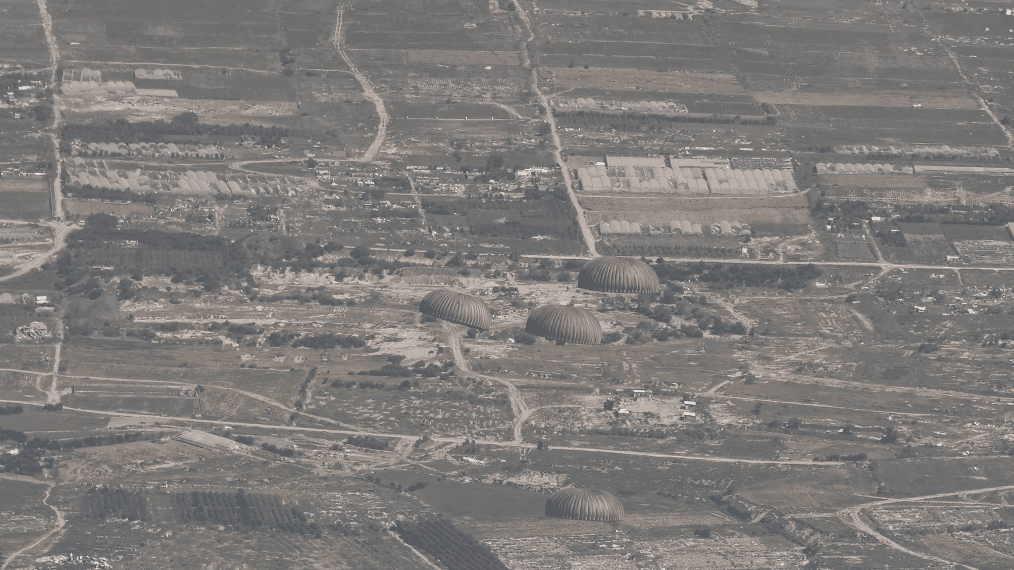 إنزال المساعدات في غزة