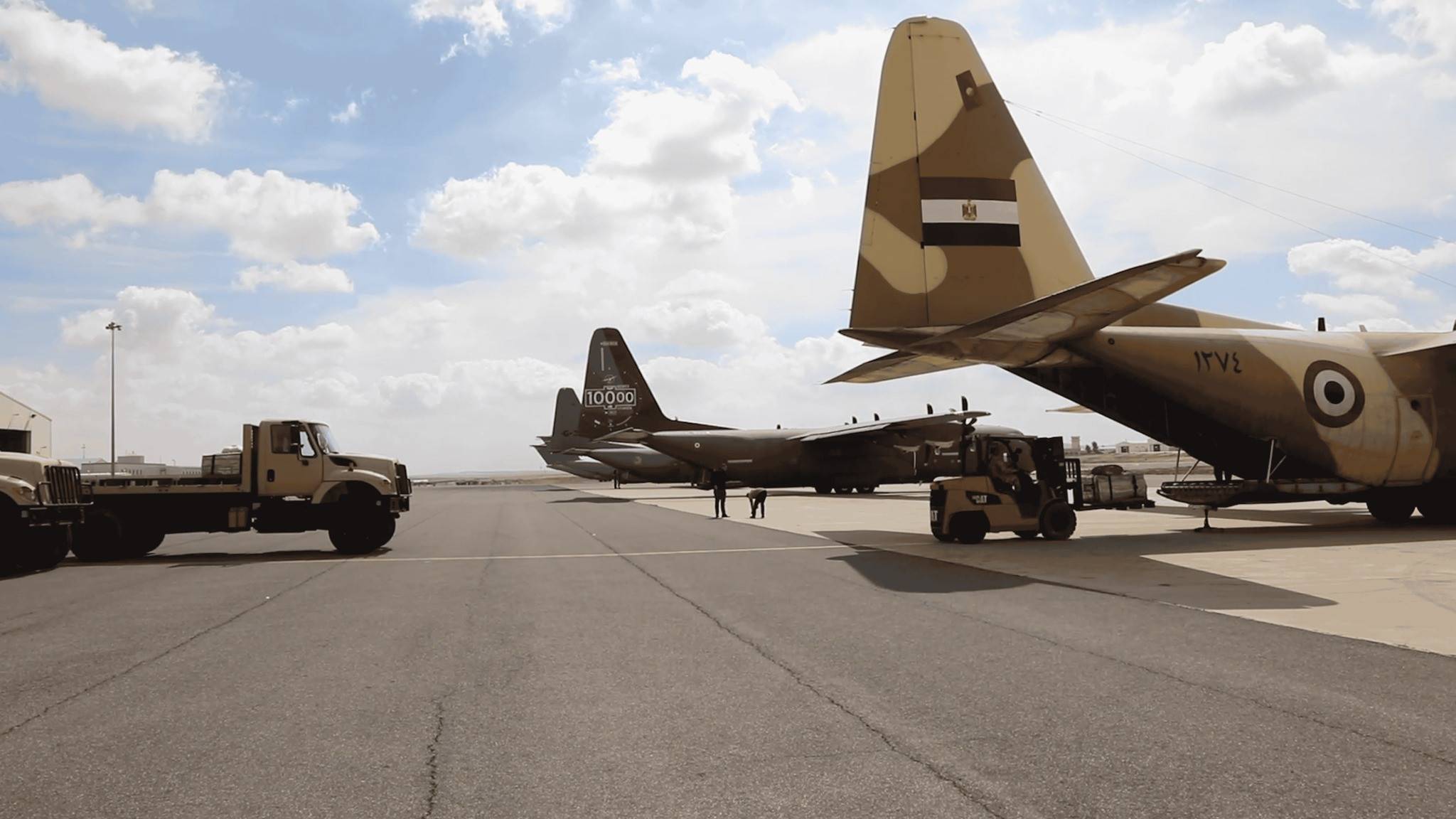 إنزال المساعدات في غزة