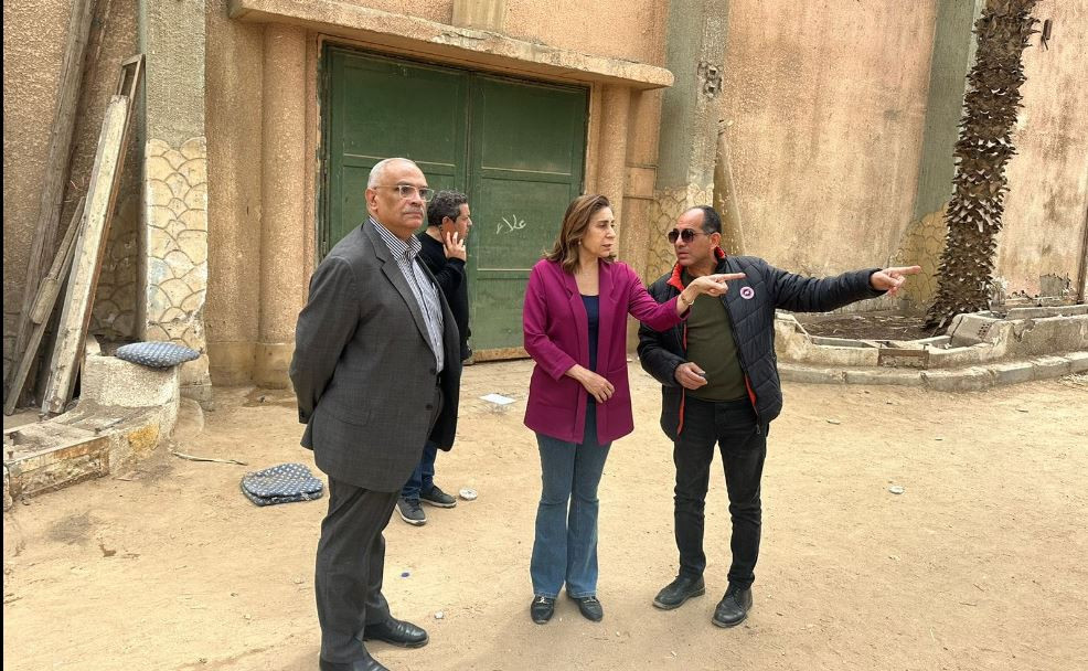 وزيرة الثقافة