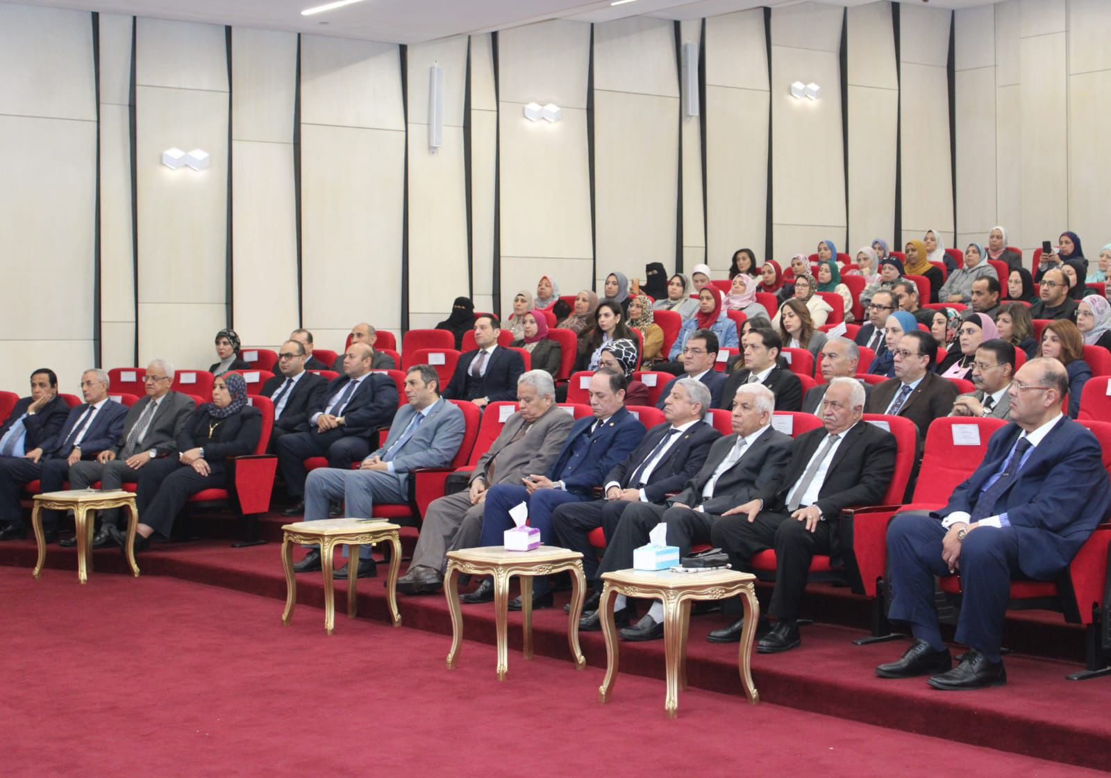 ئيس هيئة النيابة