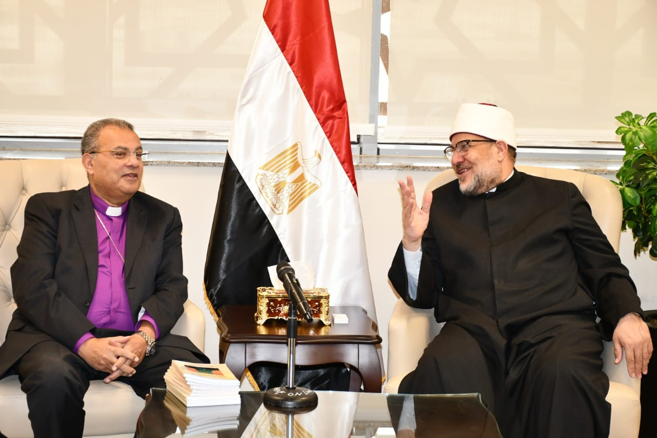 وزير الأوقاف والقس أندريه زكي