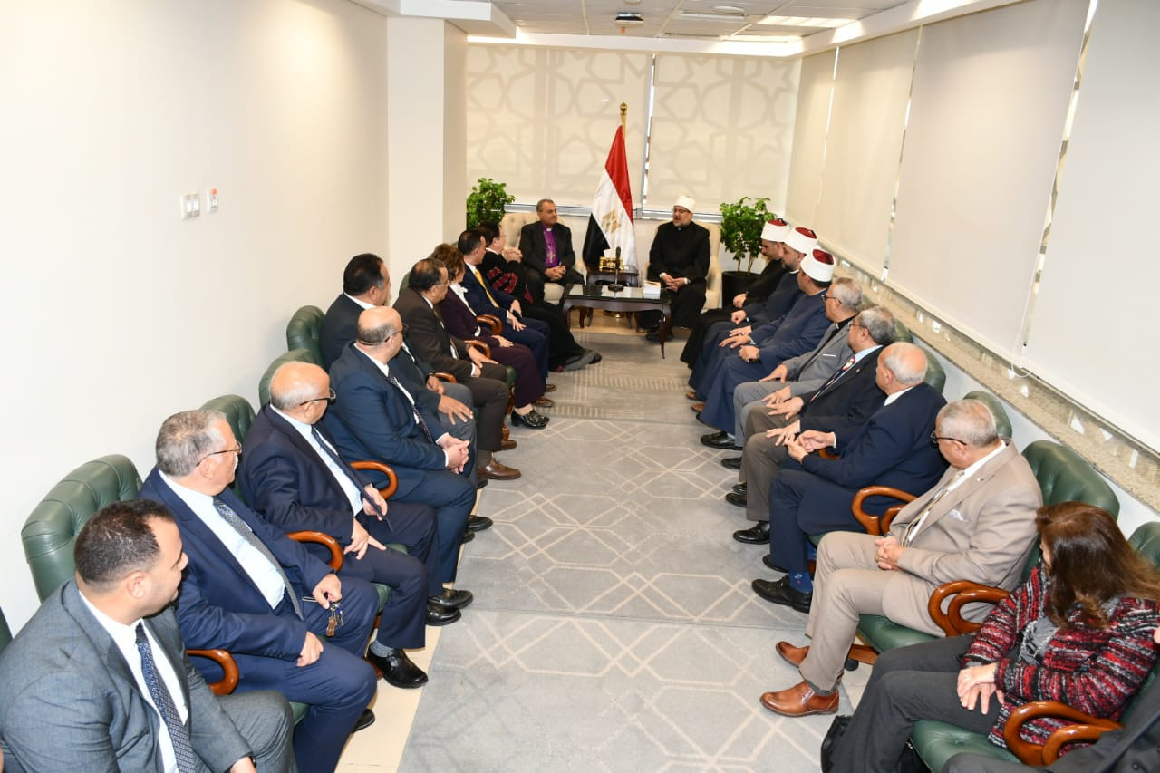 وزير الأوقاف والقس أندريه زكي