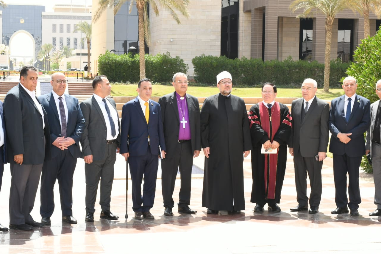 وزير الأوقاف والقس أندريه زكي