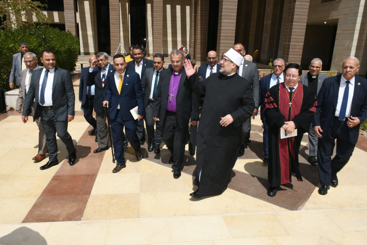 وزير الأوقاف والقس أندريه زكي