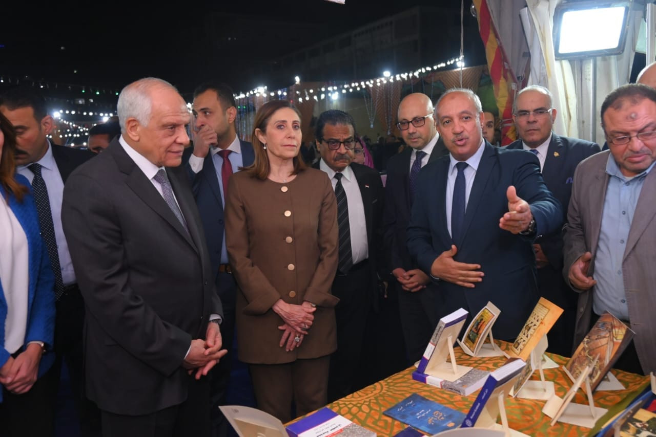 وزيرة الثقافة