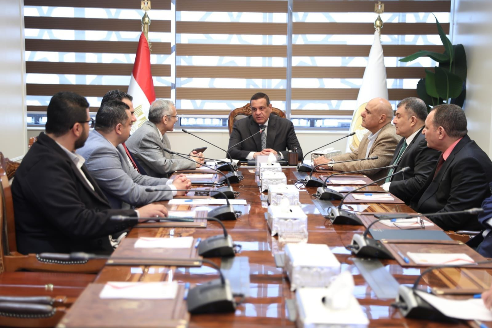 شهد اللواء هشام آمنة وزير التنمية المحلية ، ظهر اليوم السبت مراسم توقي