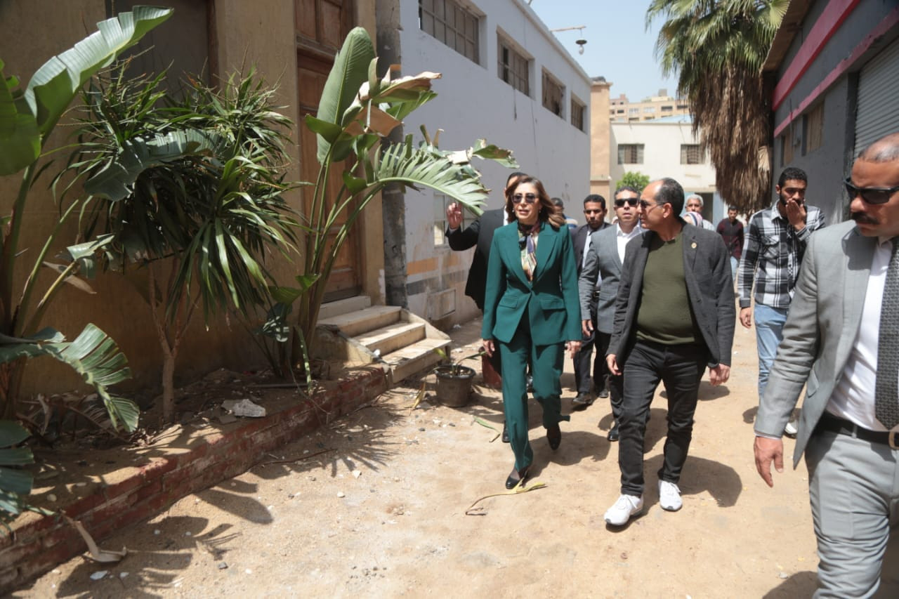 الكيلاني تتفقد بلاتوهات استوديو مصر وتوجه بإحالة عدد من العاملين للتحق