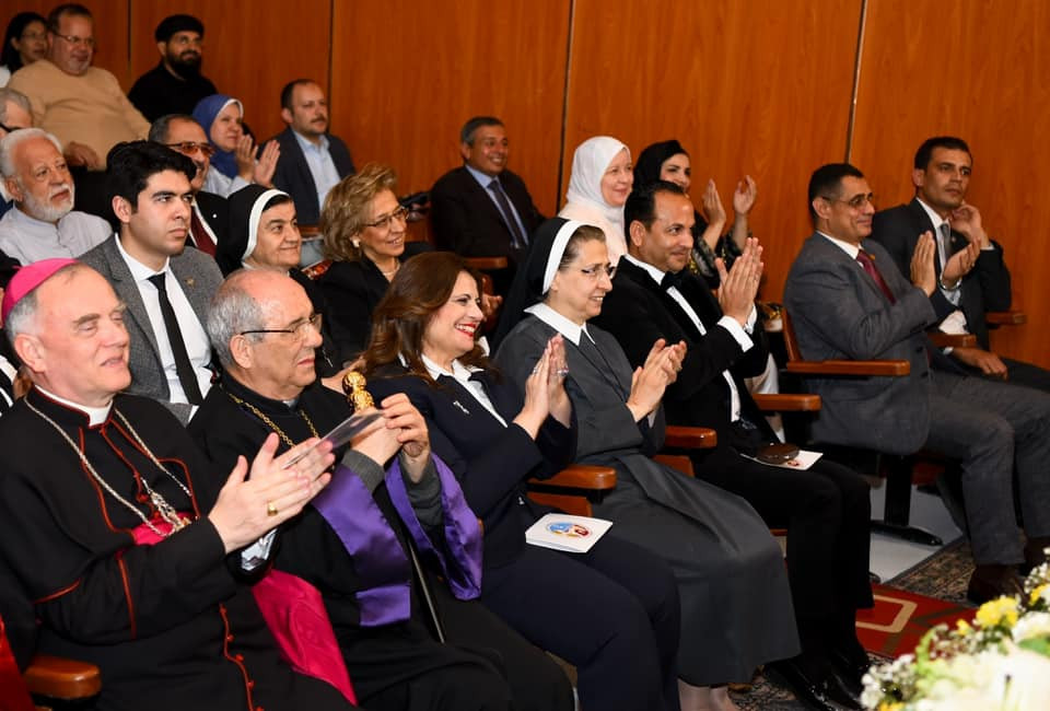 وزيرة الهجرة